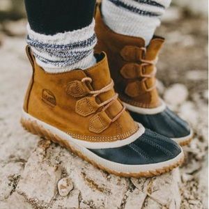 Sorel Out n about boots